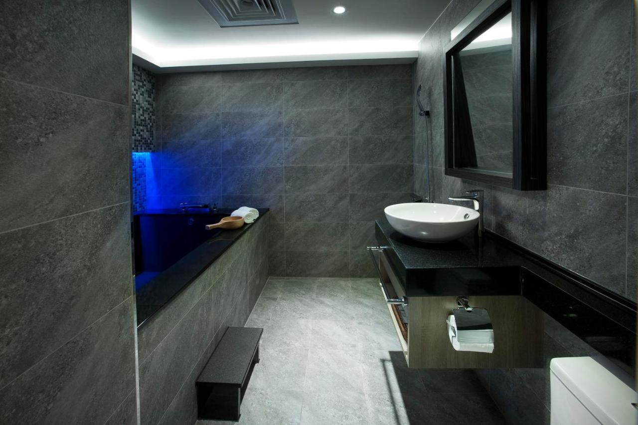 Two Fukun Hotel Jiaoxi Dış mekan fotoğraf